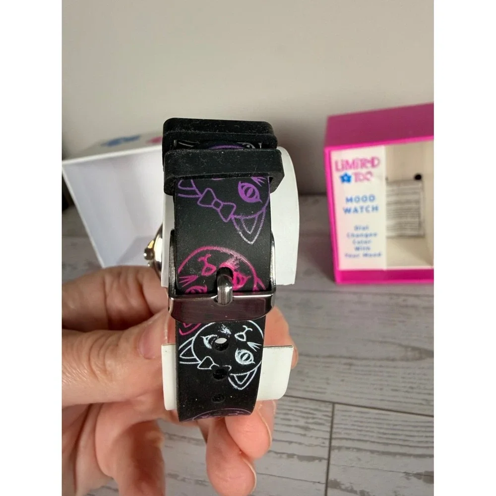 Limited Too Kids Girls Mood Watch‎ Cat Face Color Changing Dial Pink Bezel